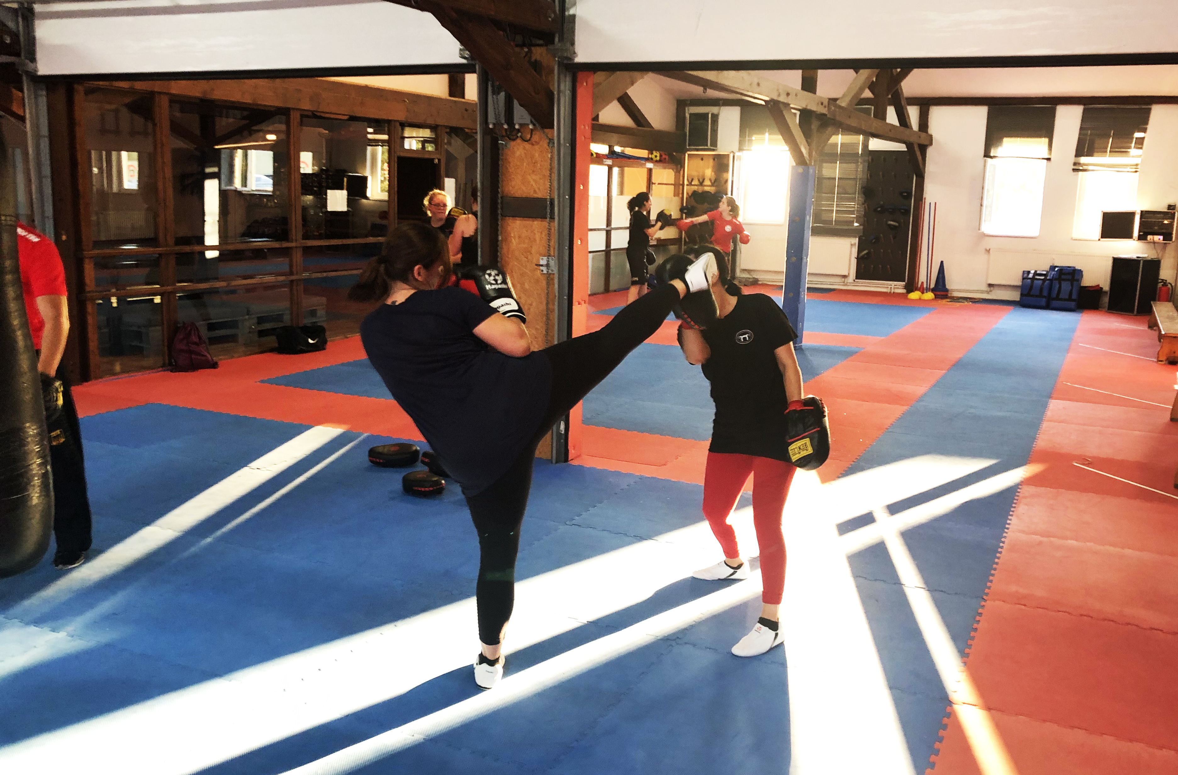 Frauen Kickboxen